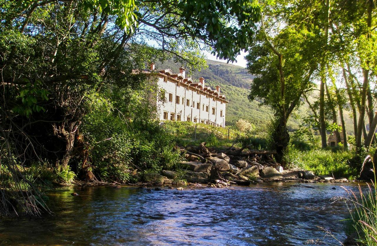 Hotel Ribera Del Corneja Navacepedilla de Corneja Exterior foto